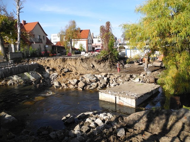 Rozpoczęły się prace przy budowie mostu Waryńskiego w Lęborku.