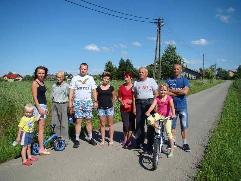 Mieszkańcy Podolsza nie chcą być odcięci od reszty swojej wsi. Domagają się zmiany projektu