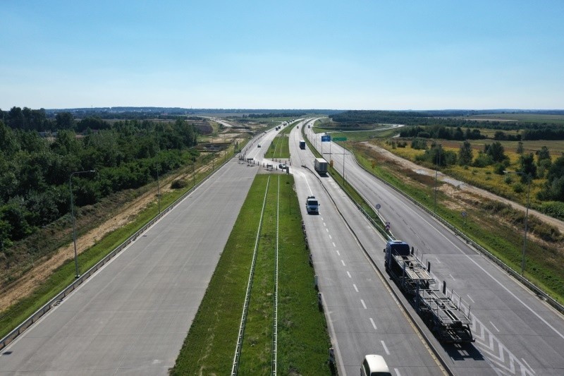 Odcinek autostrady A1, będący obwodnicą Częstochowy, jest...