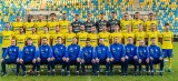 Przedstawiamy kadrę Arki Gdynia na wiosnę 2023. Zobaczcie zdjęcia piłkarzy żółto-niebieskich i najważniejsze informacje o zawodnikach
