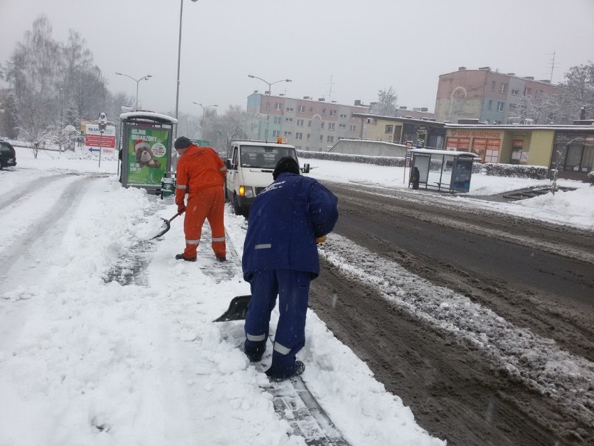 Trudne warunki panują na drogach w Wodzisławiu Śląskim