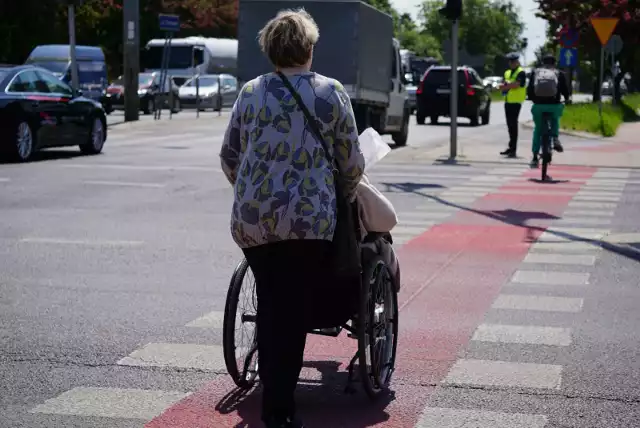 Komu nie przysługuje renta socjalna w 2024 roku? O szczegółach piszemy na kolejnych stronach. >>>>>