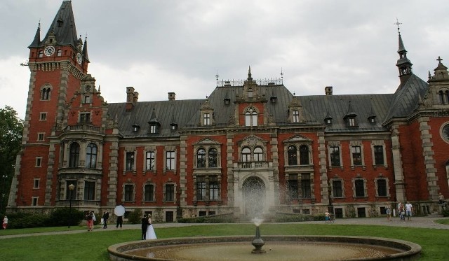 Zespół pałacowo-parkowy w Pławniowicach – znany jako Pałac Ballestremów