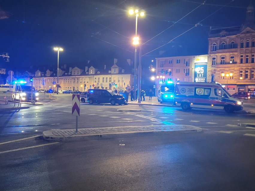 Nocny wypadek z udziałem motocyklisty w centrum Szczecina             