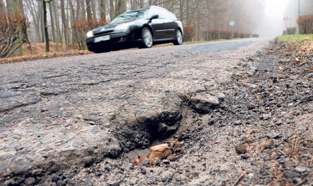 Po przebudowie tzw. stara sianowska trasa zmieni się nie do poznania - ma być gładka, równa, ze  ścieżką dla rowerzystów.