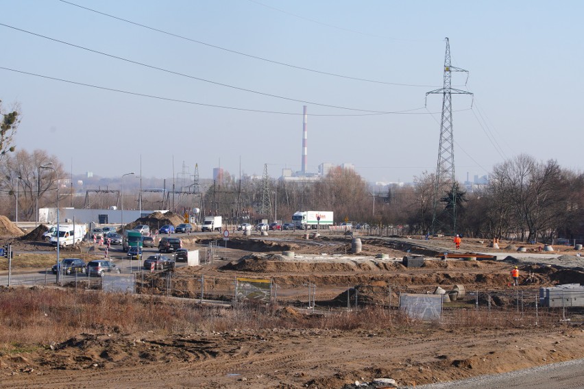Prace nad budową trasy tramwaju na Naramowice wciąż się...