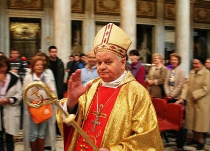 Biskup senior Tadeusz Rakoczy stracił Honorowe Obywatelstwo...