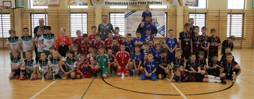 W Chełmnie zorganizowano piłkarski turniej halowy dla dzieci...