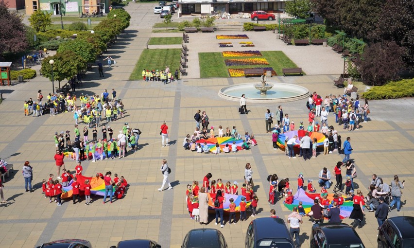 Ogólnopolski Dzień Tańca z Klanzą na puławskim Placu im. Fryderyka Chopina