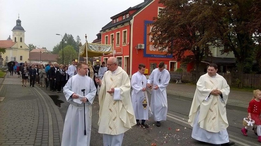 Procesja Bożego Ciała w Ustroniu [ZDJĘCIA]