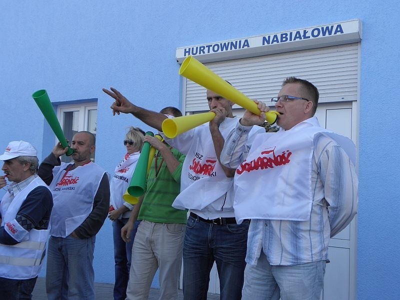 Protest pod mleczarnią w Inowrocławiu