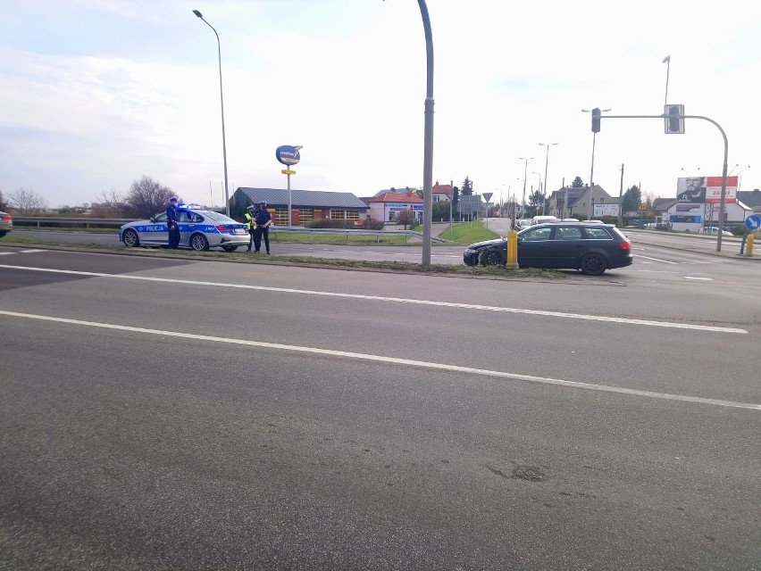 Zderzenie dwóch samochodów na obwodnicy północnej Opola.