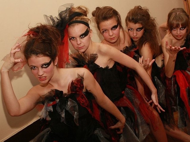 W programie "Got to dance&#8221; wystąpiły m.in. (od lewej) Daria Kamińska, Katarzyna Piechowiak, Dominika Ostrówka, Dagmara Śroń i Katarzyna Strusińska.