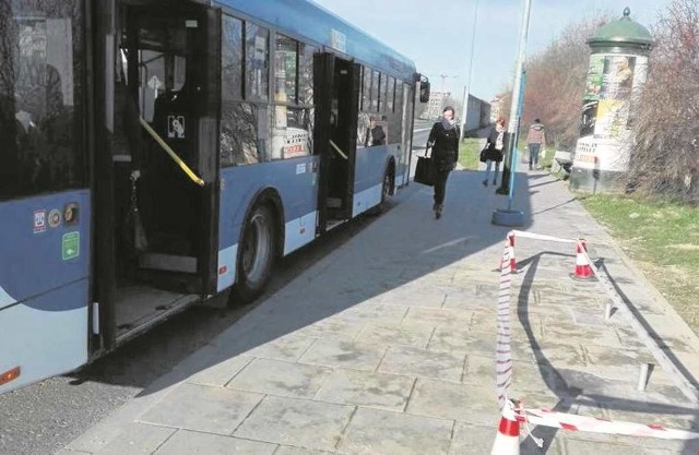 Budowa wiaty przystankowej w Mistrzejowicach właśnie się rozpoczęła