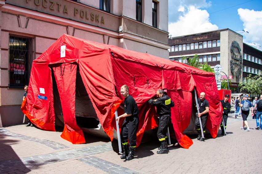 W piątek na Krupówkach rozstawiony został już namiot, gdzie...