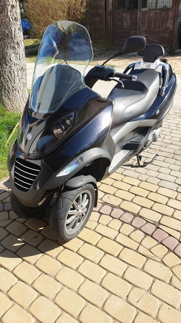 4 700,00 zł  
Skuter Piaggio MP3 125

OFERTA