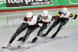 PŚ w łyżwiarstwie szybkim. Polacy wygrali sprint drużynowy! Dwa rekordy kraju!