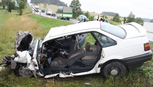 W tragicznym wypadku na DK 19 zginął kierowca osobówki