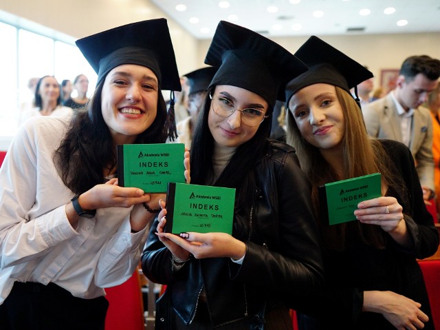 WSEI oficjalnie zainaugurowała rok akademicki 2023/24. Podczas uroczystości odbyła się immatrykulacja studentów.