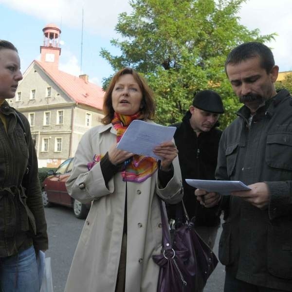 Anna Jakubowska, Bogumiła Ziemińska i Mariusz Kostyk żądają usunięcia szefowej ze szkoły.