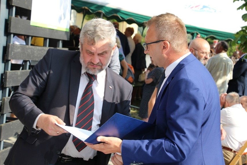 Sadownicy z powiatu sandomierskiego spotkali się z ministrem rolnictwa w Michniowie. W piątek jadą do Warszawy protestować 