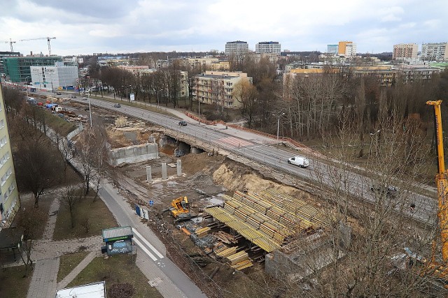 Budowa nowego wiaduktu na al. Śmigłego-Rydza w Łodzi.