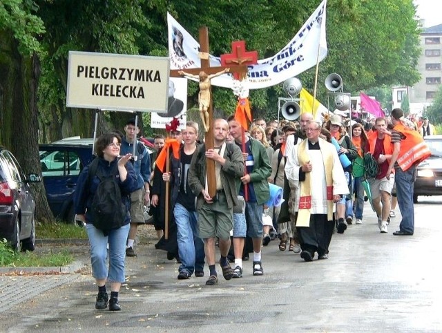 Wierni diecezji kieleckiej od czwartku pielgrzymują na Jasną Górę.  