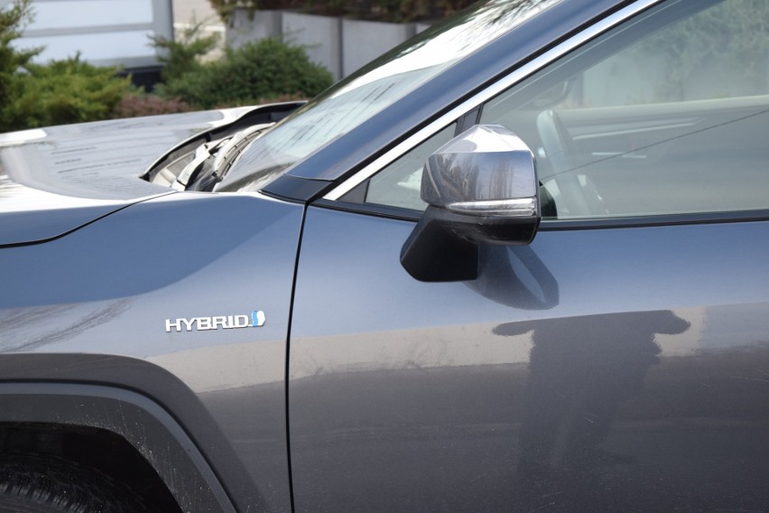 Toyota deklaruje, że RAV4 2.5 Hybrid o łącznej mocy 222 KM i...