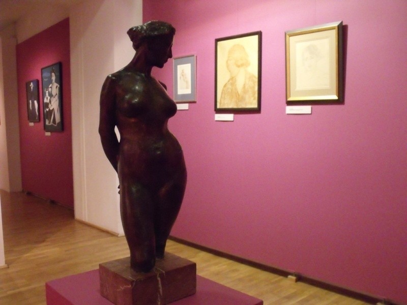 Wystawa o kobiecie w sztuce w Muzeum Kultury Kurpiowskiej...
