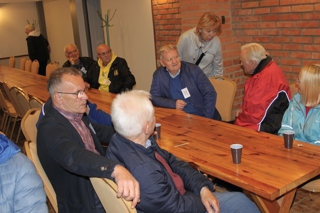 Spotkanie Łódzkiej Rodziny Siatkarskiej w Rochnie. Wręczono Honorowe Odznaki. Zdjęcia