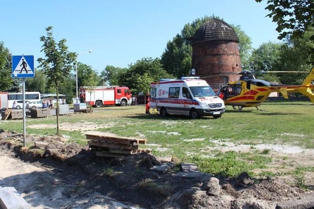 Śmigłowiec LPR zabrał 58-latka do szpitala w Nysie.