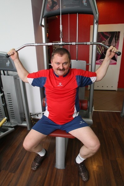 Od początku trwania akcji Włodzimierz Wielgus spędzał każdą wolną chwilę na ćwiczeniach w klubie Expert Fitness.