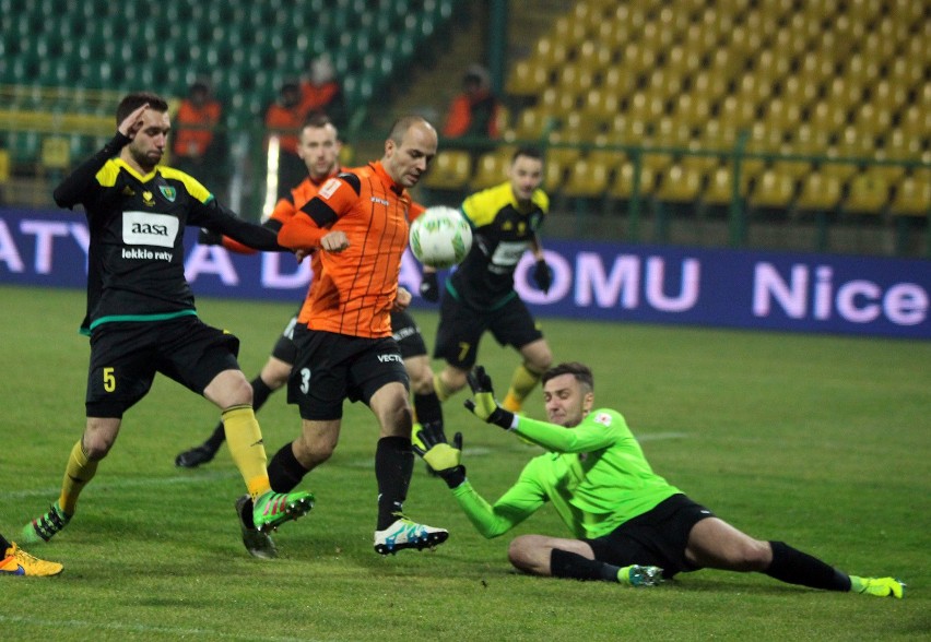 GKS Katowice wygrał z Chrobrym Głogów 2:1 (0:0).