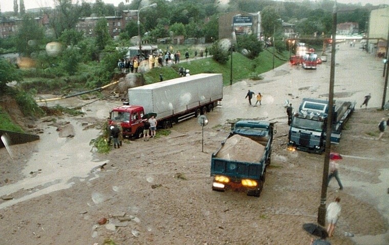 Gdańsk 13 lat po powodzi. Zdjęcia archiwalne zestawione z aktualnymi