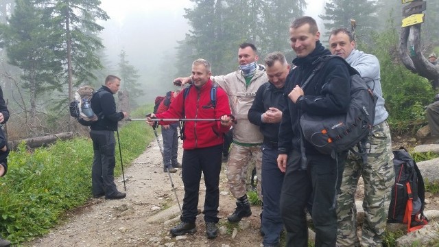 Bytomscy policjanci oraz pracownicy cywilni, związani z Regionem IPA Bytom, Międzynarodowego Stowarzyszenia Policji, postanowili zdobyć słowacki szczyt. Na wyprawę wybrało się 18 osób.