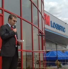 Działający przy autostradzie zakład logistyczny FM Logistic obsługuje już dwie duże firmy. (fot. Radosław Dimitrow)