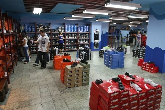 W nowym outlecie My Shop znajdziemy przede wszystkim bardzo duży wybór sportowych butów takich marek jak Reebok, Nike, Puma i Adidas. fot. D. Łukasik