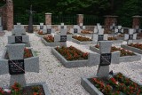 Niezwykła historia cmentarza partyzanckiego w Skarżysku-Kamiennej. Jego początki sięgają okupacji niemieckiej