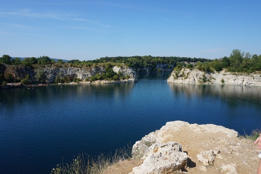 "Mała Chorwacja" zaledwie 80 kilometrów od Katowic? Poznajcie Zakrzówek i jego niezwykły urok