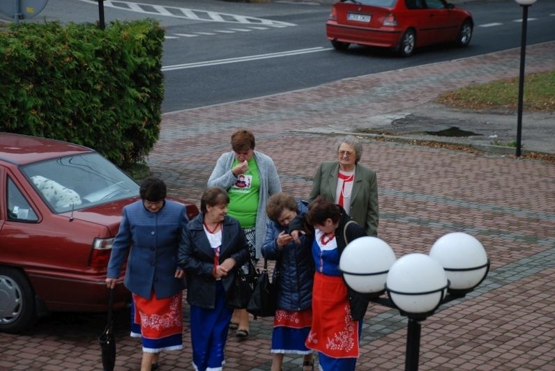 Strażniczki kulinarnych tradycji - żeby było zdrowo i smacznie. O to dbają panie z KGW w Bronisławiu. W galerii wspominamy jubileusze