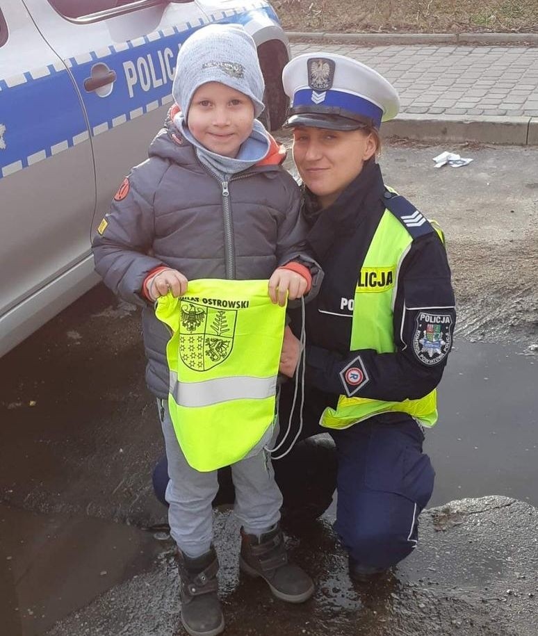 W Dniu Mężczyzny ostrowskie policjantki pamiętały o panach [ZDJĘCIA]