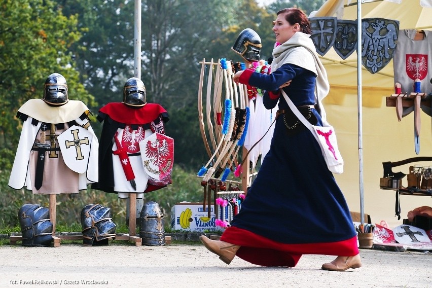 Wrocław: Rycerze i pokazy walk na jarmarku w Leśnicy (ZDJĘCIA, PROGRAM)