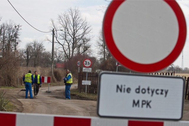 Droga przez Trestno - Blizanowice została zamknięta w grudniu ubr. Od poniedziałku 17 marca, znów będzie przejezdna