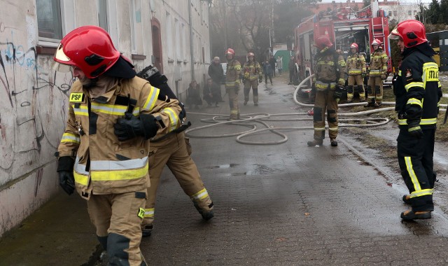 Pożar w budynku wielorodzinnym na ul. Tetmajera w Grudziądzu.