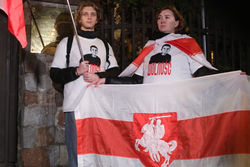 Białystok. Manifestacja solidarności z Andrzejem Poczobutem. Zobacz wideo