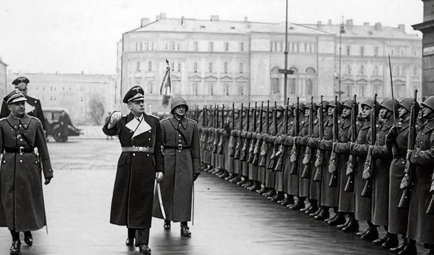 Minister Joachim von Ribbentrop podczas wizyty w Warszawie w...