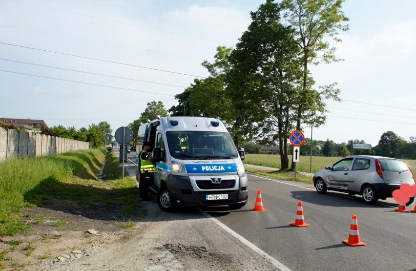 Wypadek w Siemianicach. Motocyklista w szpitalu [zdjęcia]