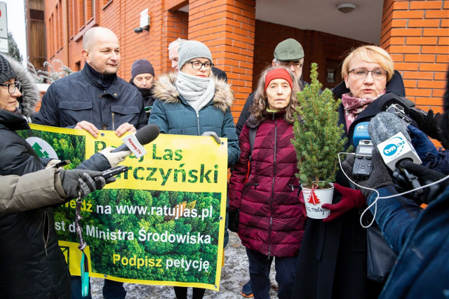 Działacze społeczni nie spoczywają na laurach. Wciąż trwa walka o obronę Lasu Solnickiego, gdzie miasto chce wyciąć prawie 15 tysięcy drzew