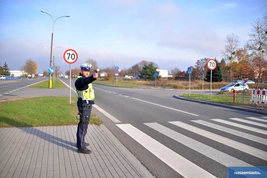 Policja zaskoczyła kierowców w regionie. Nowe przepisy i akcja "Kaskadowy pomiar prędkości" [zdjęcia]