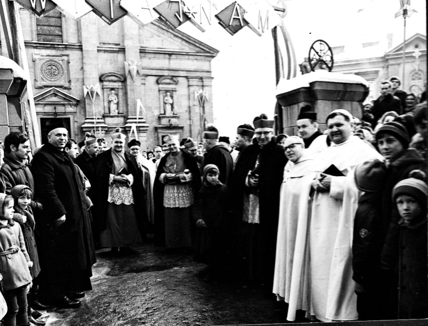 Mamy niezwykłe ZDJĘCIA z pobytu Karola Wojtyły w Gorlicach